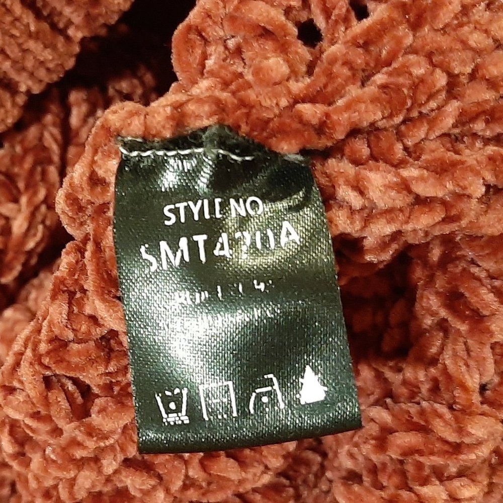 POL Soft Cropped Maroon Turtleneck - Picture 12 of 12